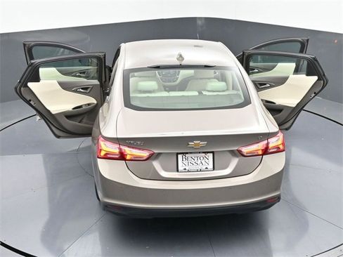 Used 2024 Chevrolet Malibu LT image 43