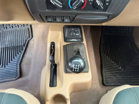 Used 1999 Jeep Wrangler Sahara image 26