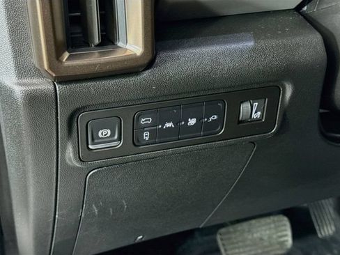 Used 2024 GMC Hummer EV 3X AWD/4WD image 11