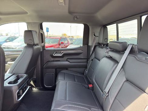 Used 2022 Chevrolet Silverado 1500 LTZ w/ Technology Package AWD/4WD image 33