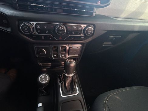 Used 2024 Jeep Wrangler Sport S image 15