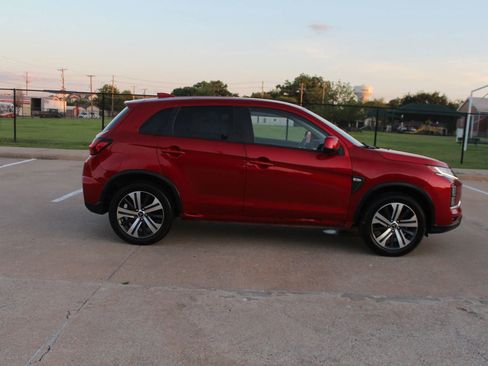 Used 2020 Mitsubishi Outlander Sport ES image 23