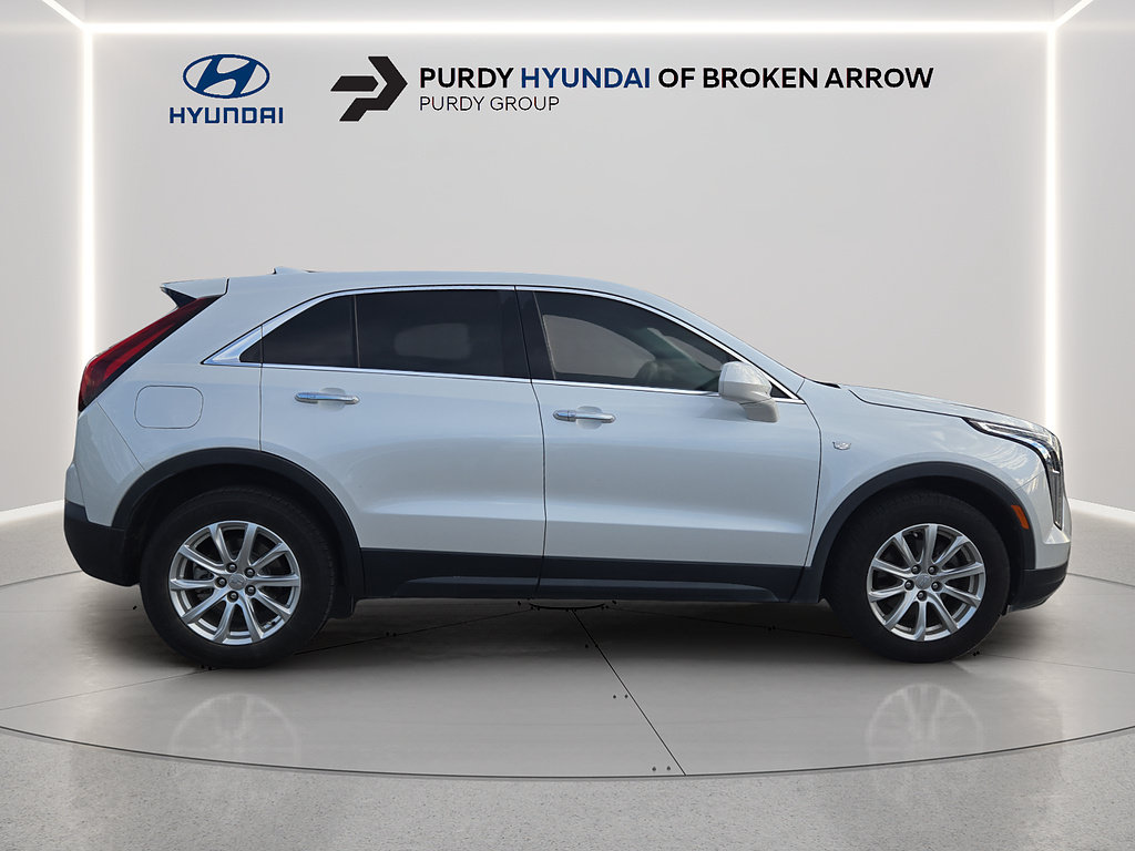 Used 2019 Cadillac XT4 Luxury FWD image 2
