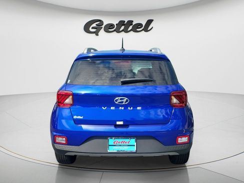 Certified 2025 Hyundai Venue Limited FWD image 6