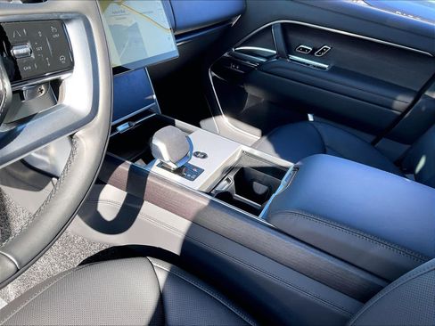 New 2026 Land Rover Range Rover SE image 10