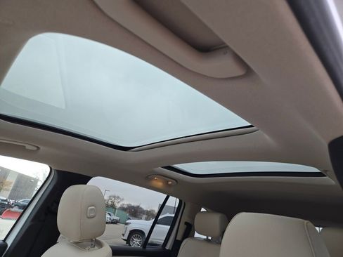 Used 2021 Mercedes-Benz GLB 250 4MATIC image 28