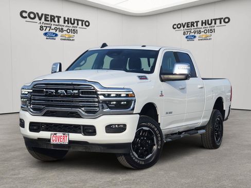 Used 2025 RAM 2500 Laramie AWD/4WD image 1