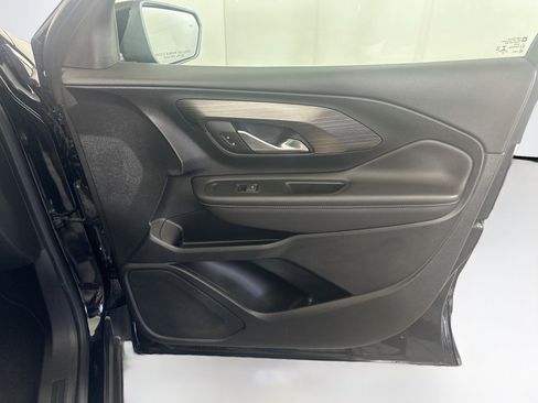 Used 2022 GMC Terrain SLE FWD image 31