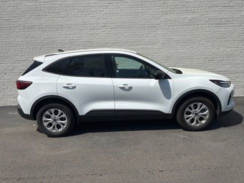 Used 2025 Ford Escape Active AWD/4WD image 2