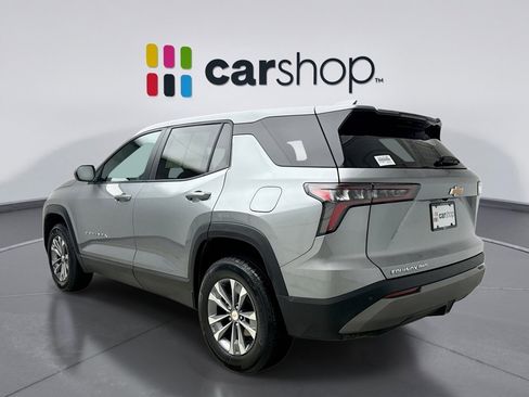 Used 2025 Chevrolet Equinox LT image 3