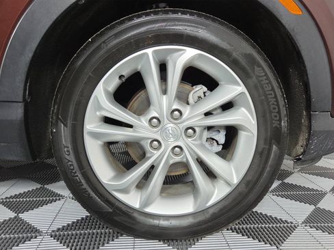 Used 2022 Buick Encore GX Preferred w/ Cold Weather Comfort Package FWD image 9