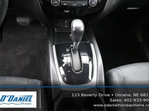 Used 2015 Nissan Rogue SL AWD/4WD image 32