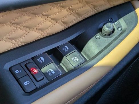 New 2025 Jeep Grand Cherokee L Summit w/ Advanced Protech Group IV image 21