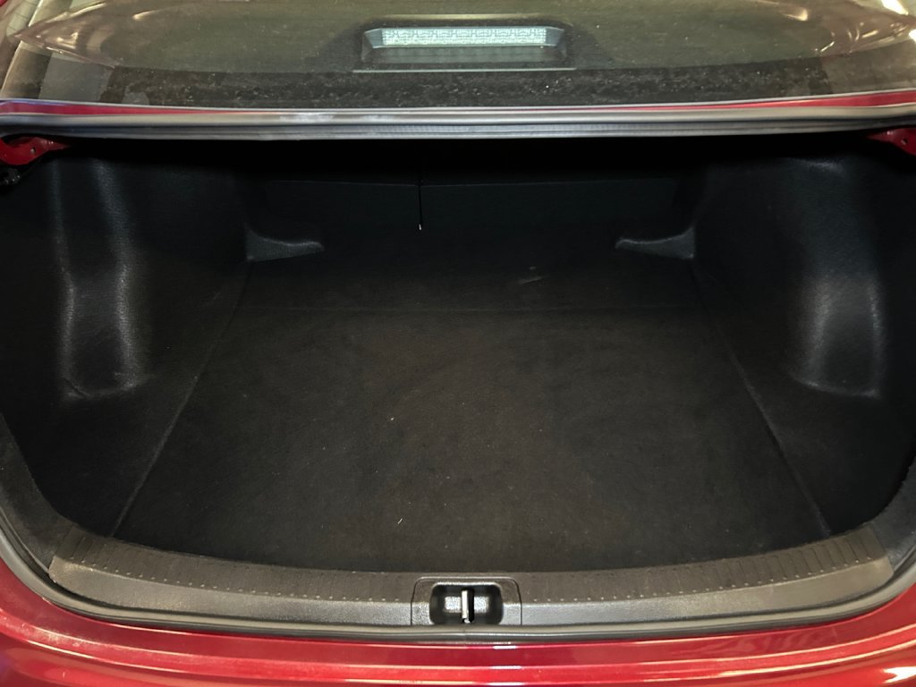 Used 2025 Toyota Corolla LE FWD image 18