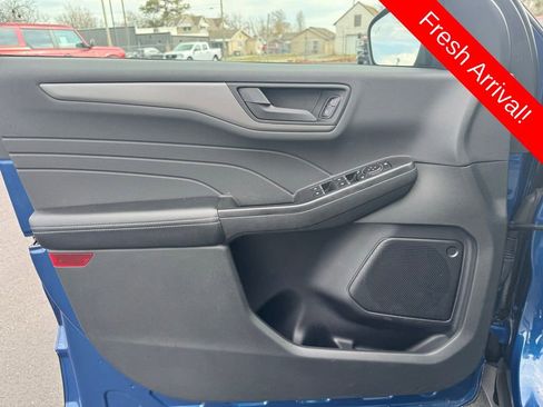 Used 2023 Ford Escape Active image 2