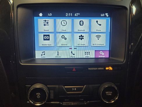 Used 2018 Ford Explorer XLT w/ Equipment Group 201A image 25