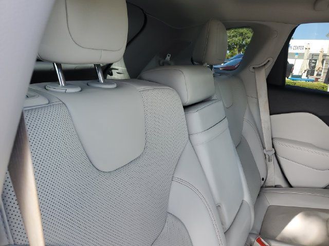 Used 2019 Jeep Cherokee Limited FWD image 25