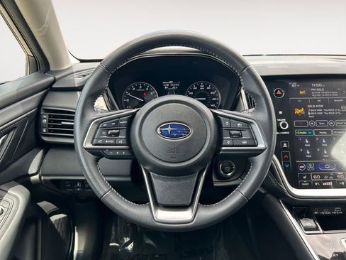 Used 2024 Subaru Outback Premium AWD/4WD image 13