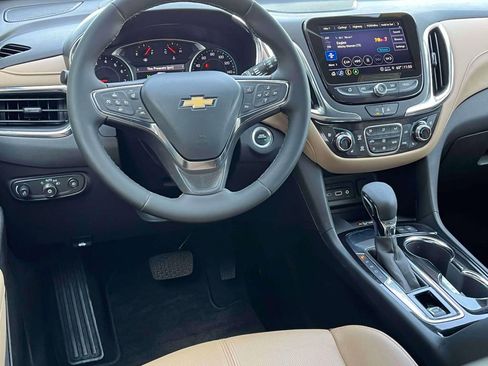 Used 2024 Chevrolet Equinox Premier image 12