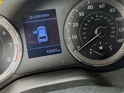 Certified 2022 Hyundai Venue Limited image 13