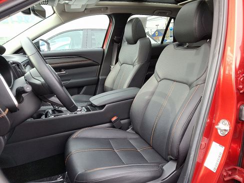 Certified 2025 MAZDA CX-50 AWD 2.5 S w/ Weather Package image 11