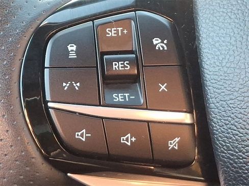 Used 2025 Ford Explorer ST-Line image 21