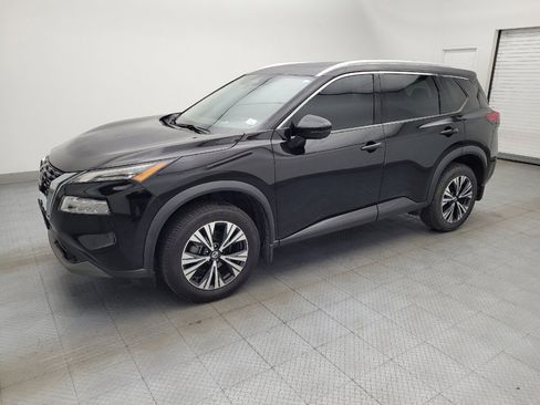 Used 2021 Nissan Rogue SV w/ Premium Package image 2