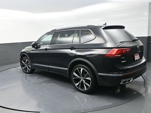 Used 2022 Volkswagen Tiguan SEL R-Line image 6