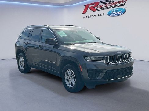 Used 2024 Jeep Grand Cherokee Laredo w/ Trailer Tow Package image 23