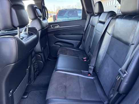 Used 2022 Jeep Grand Cherokee Laredo X image 6