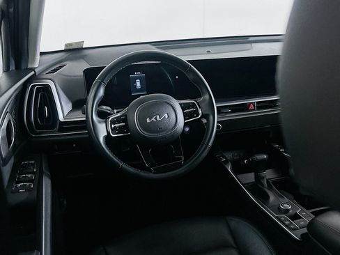 Used 2024 Kia Sorento S image 18