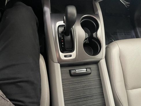 Used 2017 Honda Ridgeline RTL-T image 37