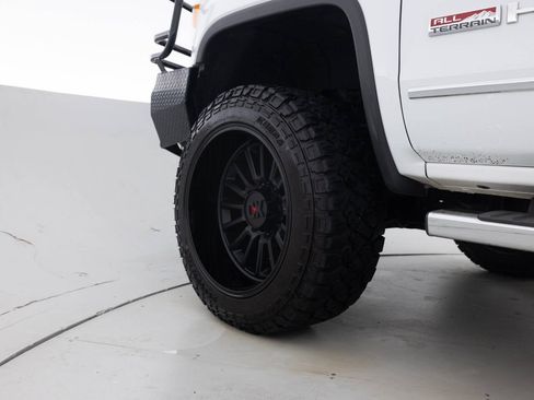Used 2015 GMC Sierra 2500 SLT w/ Duramax Plus Package image 17
