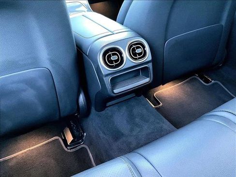 Used 2023 Mercedes-Benz C 300 4MATIC Sedan image 25