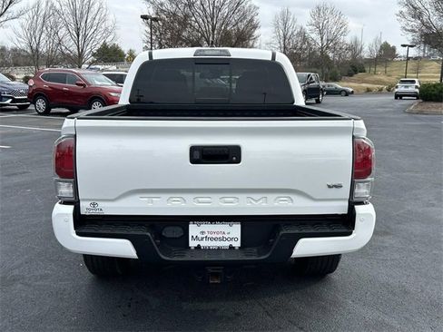 Used 2020 Toyota Tacoma TRD Sport w/ Technology Package image 5