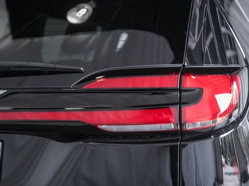 New 2026 Chrysler Pacifica Pinnacle AWD/4WD image 6