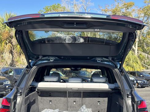 New 2026 BMW X5 xDrive40i w/ Executive Package image 12