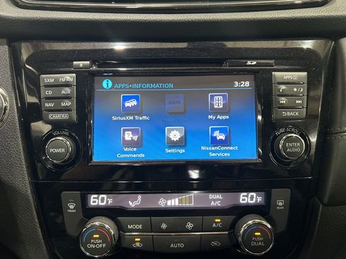 Used 2017 Nissan Rogue SL w/ SL Premium Package FWD image 36