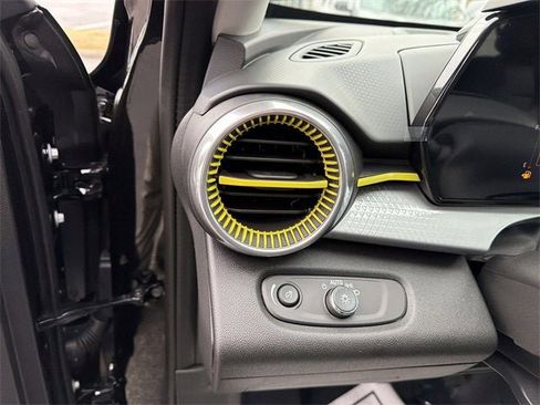 New 2026 Chevrolet Trax LT w/ Driver Confidence Package image 17