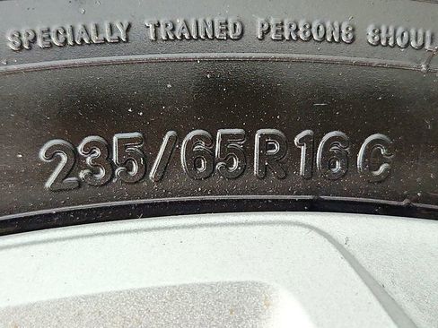 Used 2021 Ford Transit 350 XLT RWD image 28