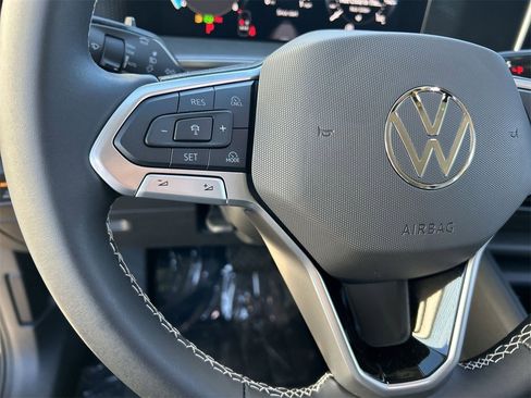 New 2026 Volkswagen Tiguan SE image 19