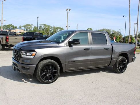 Used 2024 RAM 1500 Laramie AWD/4WD image 5