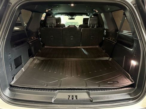 Used 2019 Ford Expedition Max XLT w/ Equipment Group 201A AWD/4WD image 13