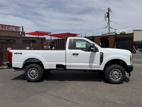 Used 2024 Ford F250 XL AWD/4WD image 2