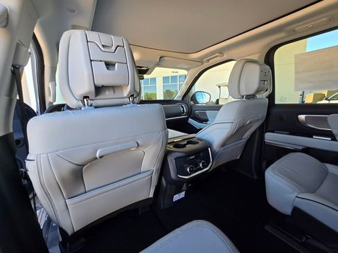 New 2026 Ford Expedition Max Platinum w/ Platinum Ultimate Package image 16