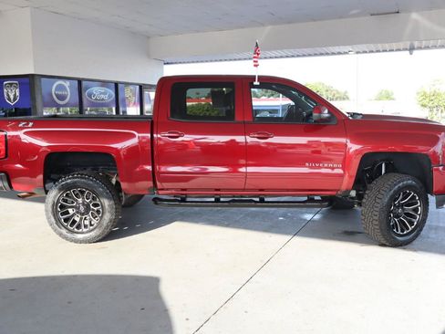 Used 2018 Chevrolet Silverado 1500 LT w/ All Star Edition AWD/4WD image 4