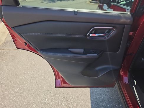 Used 2021 Nissan Rogue SL FWD image 24
