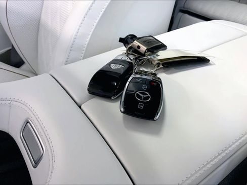 Used 2025 Mercedes-Benz Maybach GLS 600 4MATIC image 14