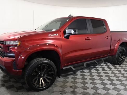 Used 2020 Chevrolet Silverado 1500 RST image 2