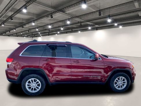 Used 2019 Jeep Grand Cherokee Laredo image 8